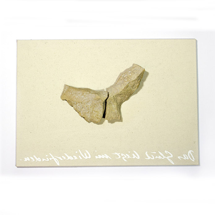 DAS GLÜCK LIEGT IM WIEDERFINDEN 2-teiliges Fundstück, Stein, ca. 11 x 10 x 5 cm, 2012